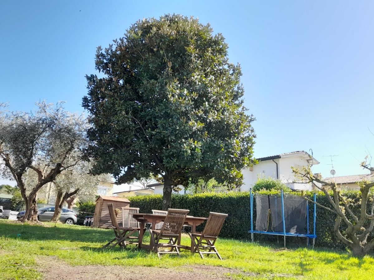 Villa La Magnolia - Private Beach Access, Garden, Views Lazise Exterior photo