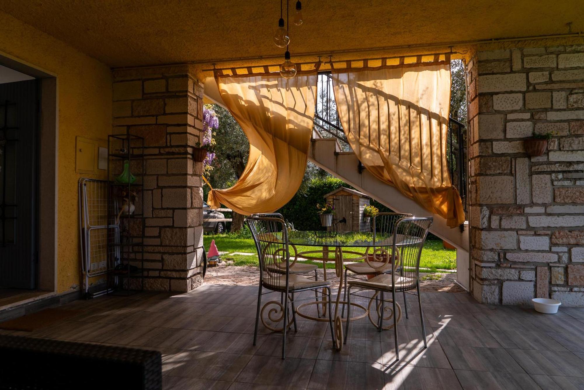 Villa La Magnolia - Private Beach Access, Garden, Views Lazise Exterior photo