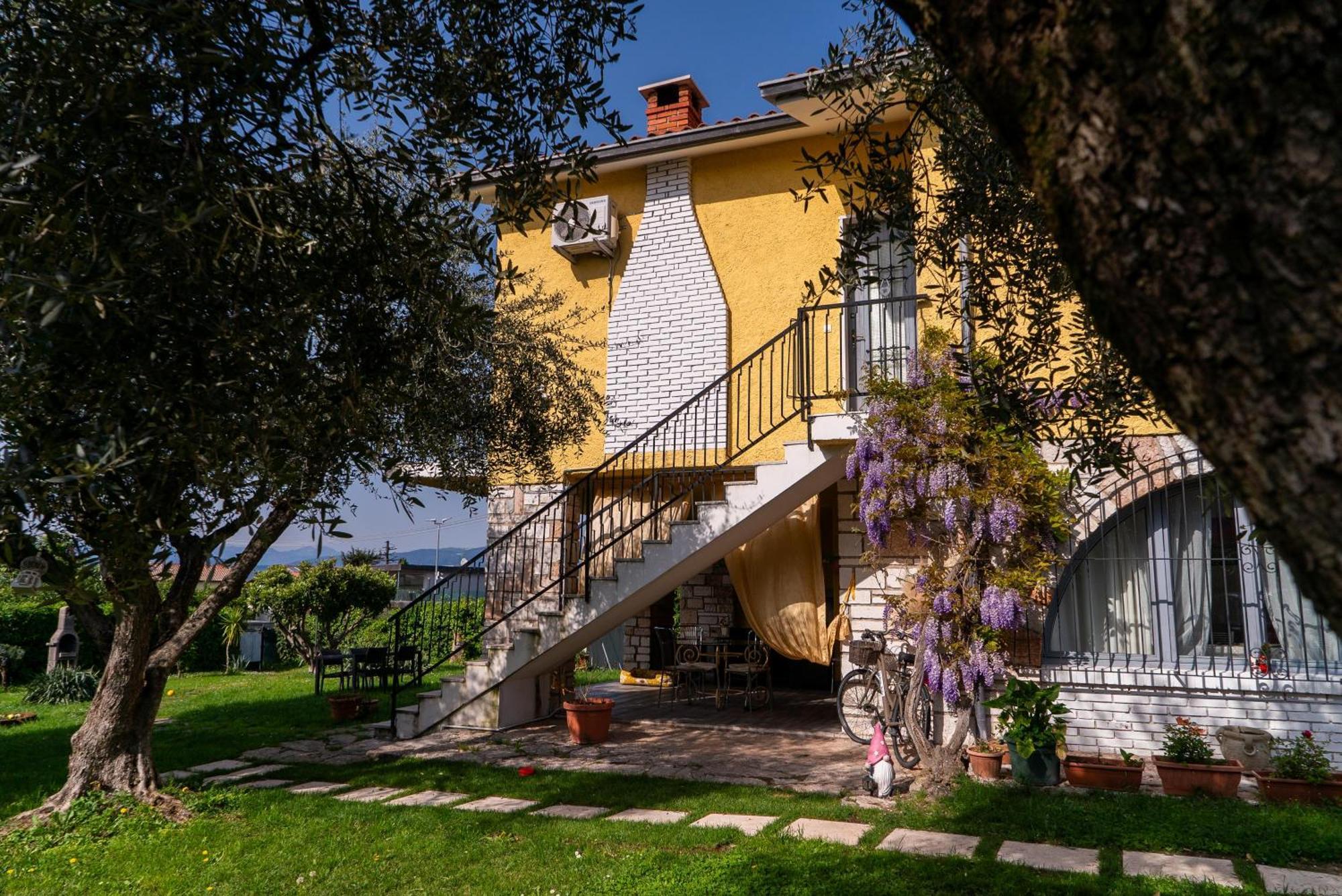 Villa La Magnolia - Private Beach Access, Garden, Views Lazise Exterior photo